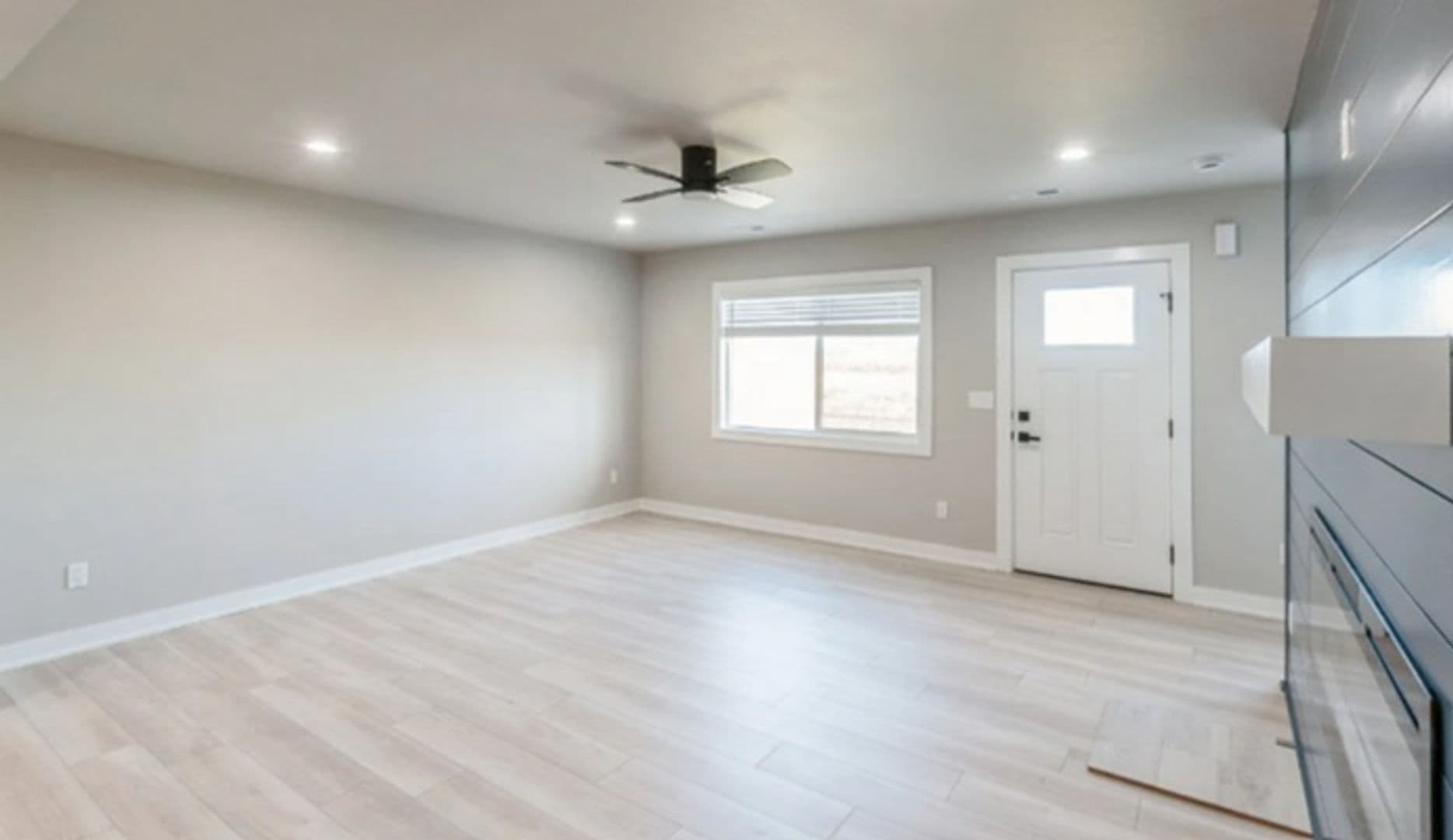 Urbandale Townhome: 14420 Springbrook Trail