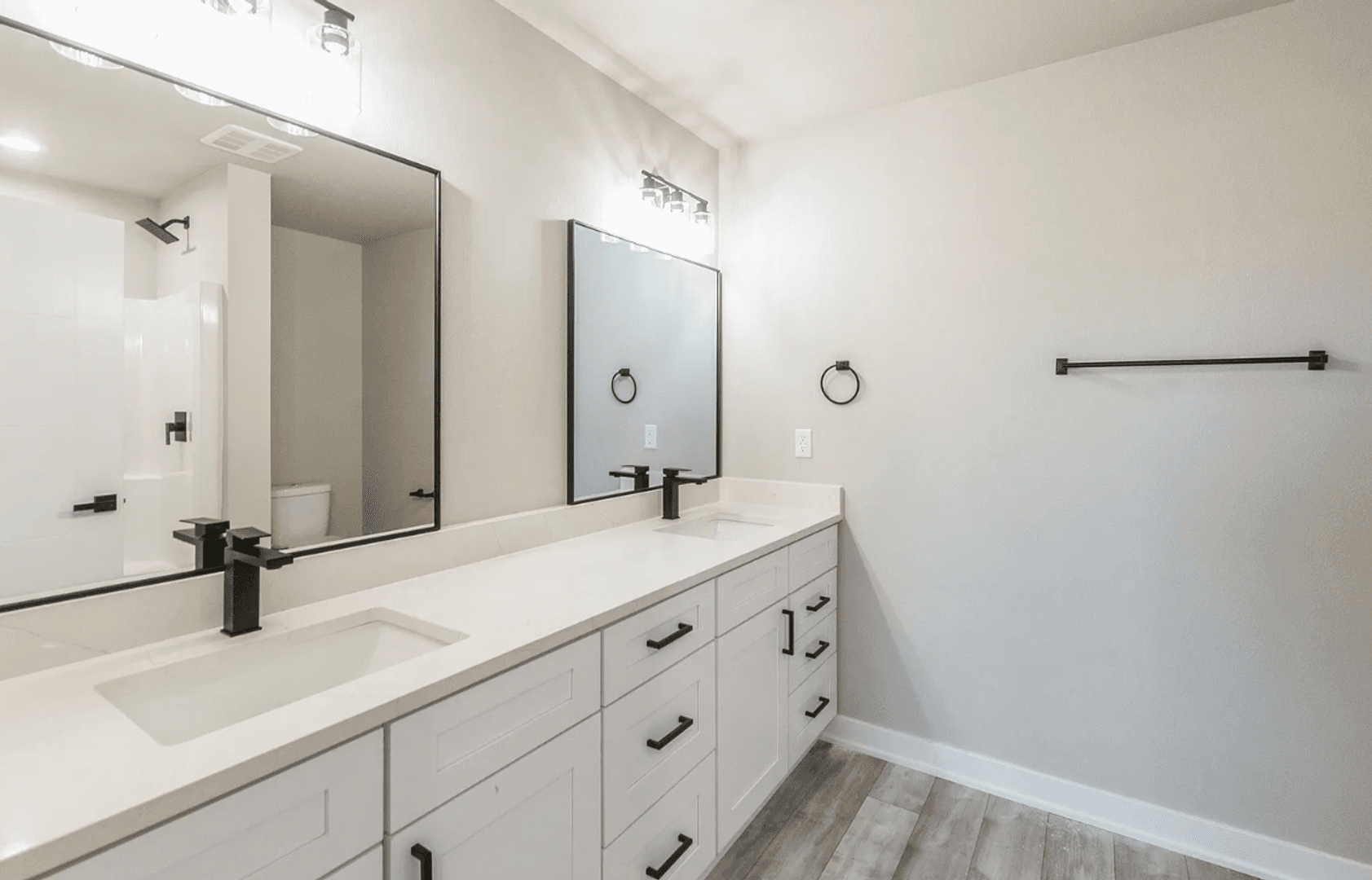 Urbandale Townhome: 14405 Springbrook Trail
