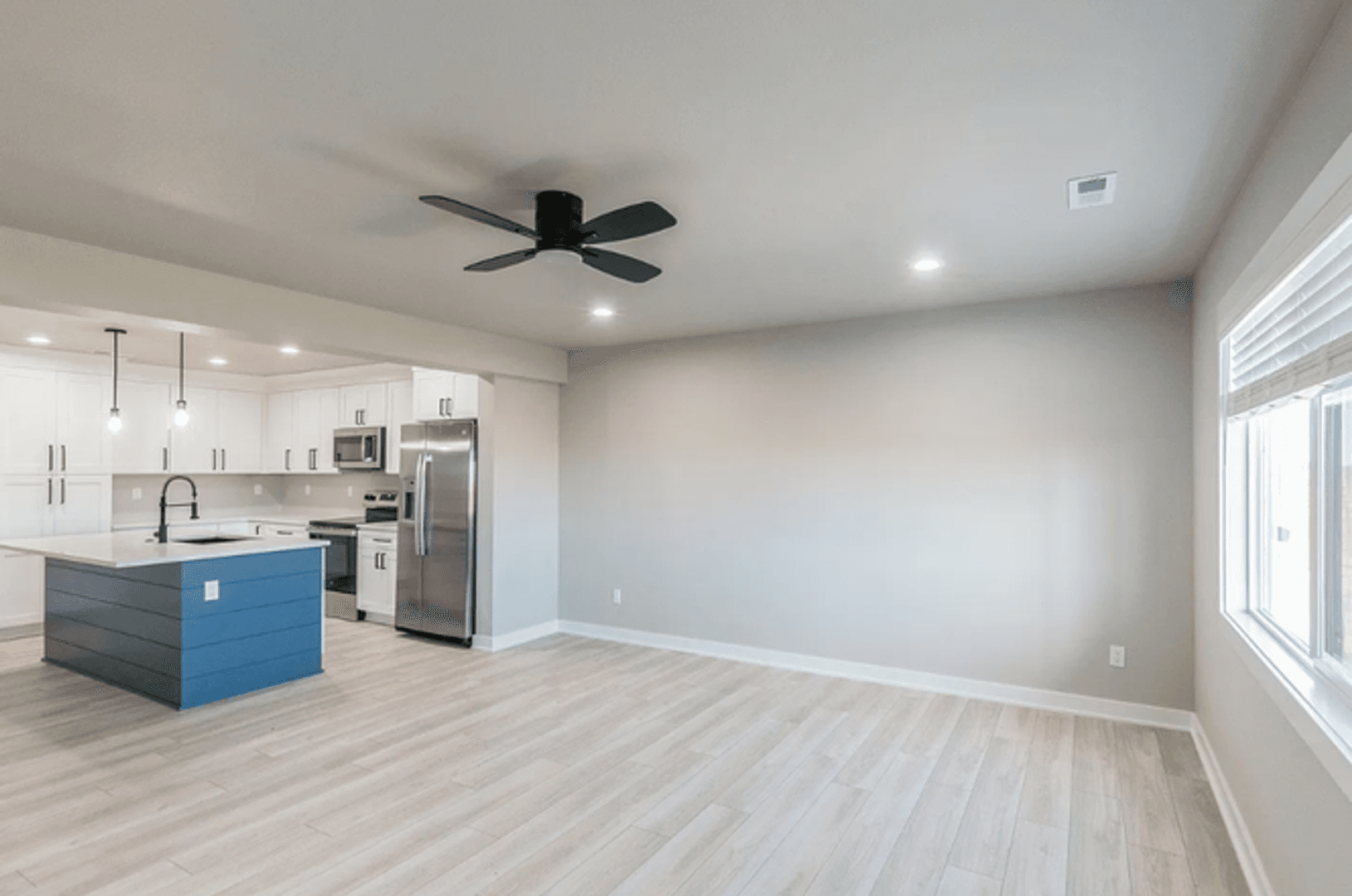 Urbandale Townhome: 14304 Springbrook Trail
