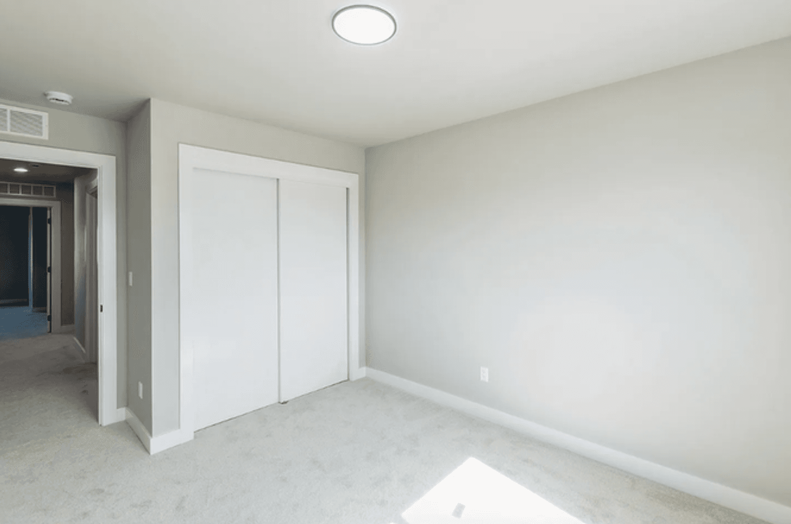 Urbandale Townhome: 14304 Springbrook Trail