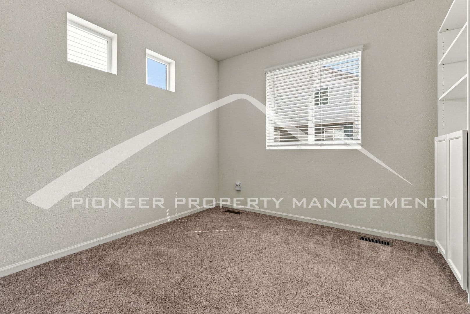 Denver House: 18254 E 51st Pl