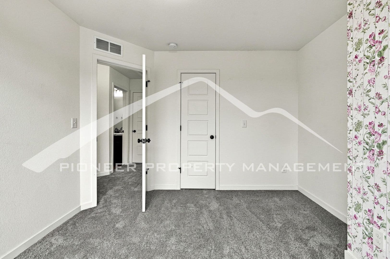 Denver House: 17909 E 54th Ave