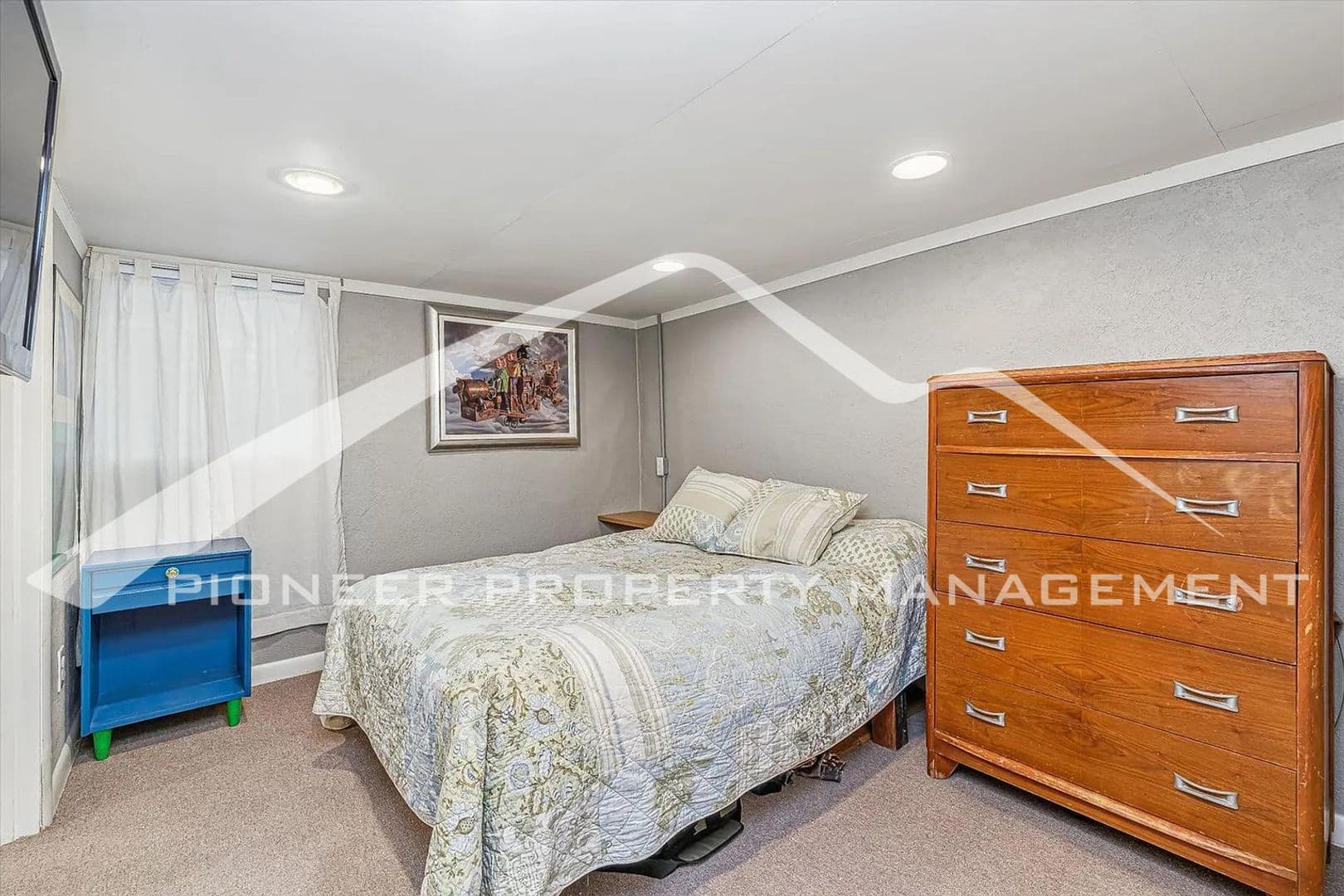 Denver House: 3166 W Walsh Pl