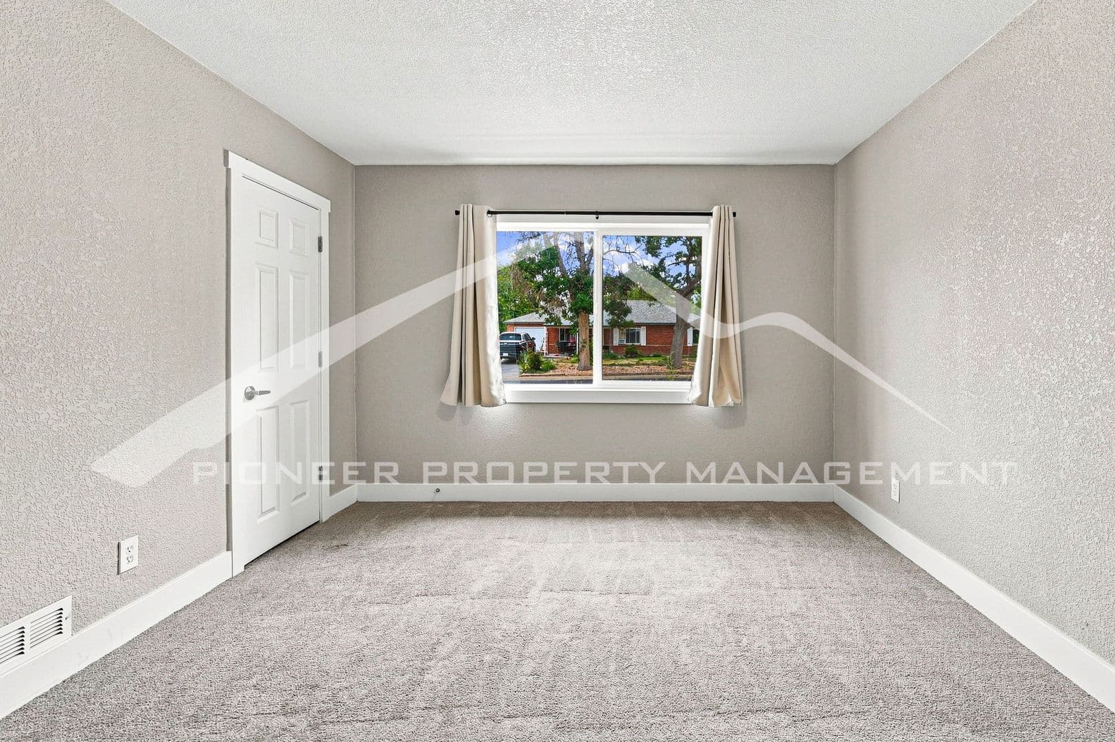 Aurora House: 1235 Scranton St