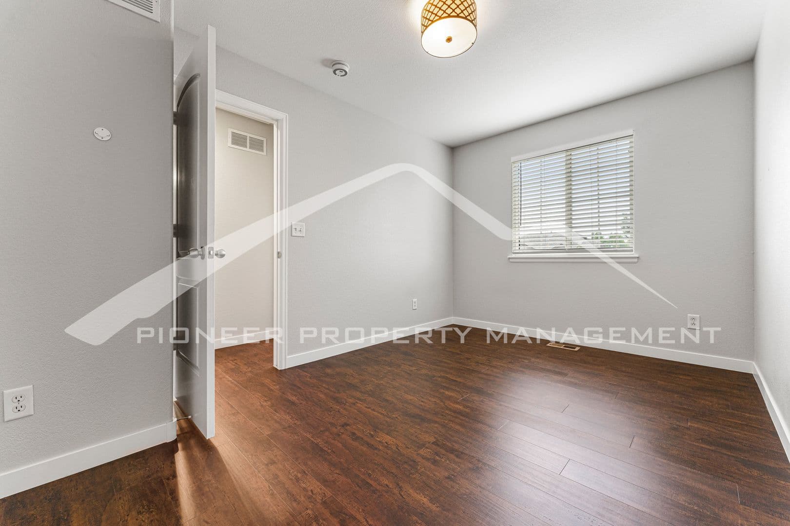 Erie House: 2330 Dogwood Cir