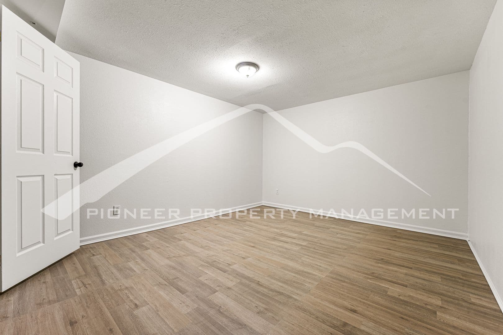 Lakewood House: 9615 W 25th Pl