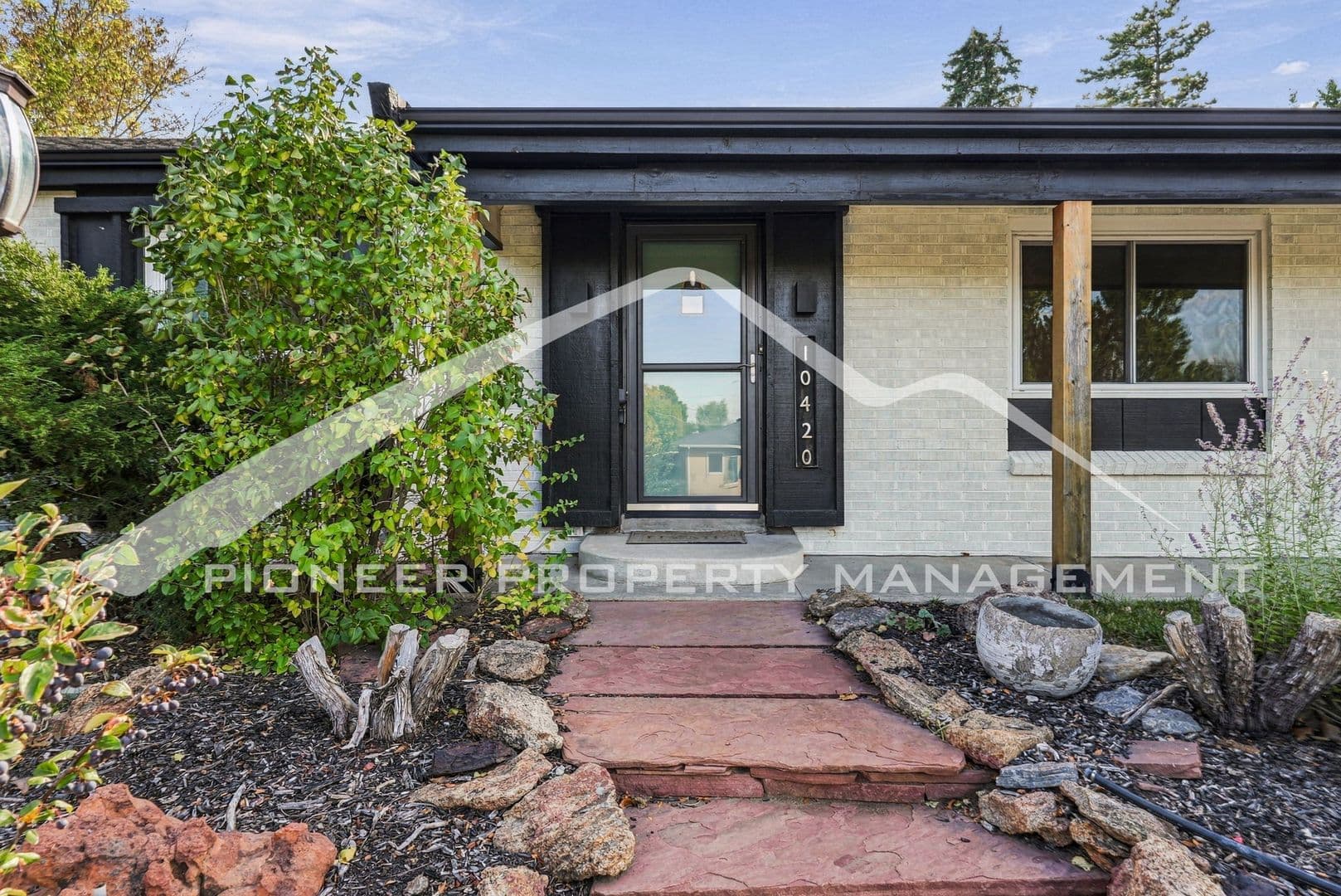 Lakewood House: 10420 W 13th Pl