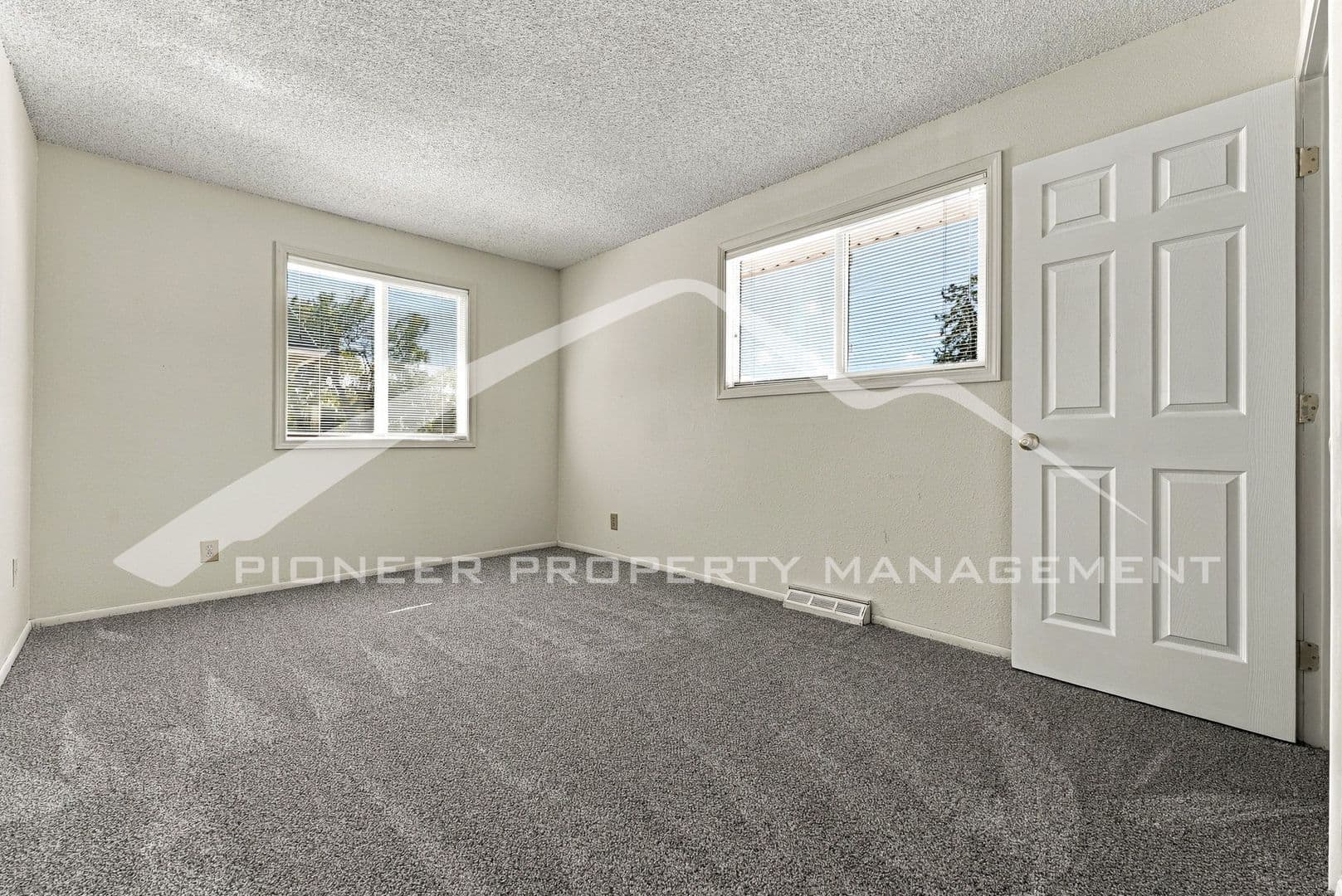 Thornton Townhome: 9864 Orangewood Dr.