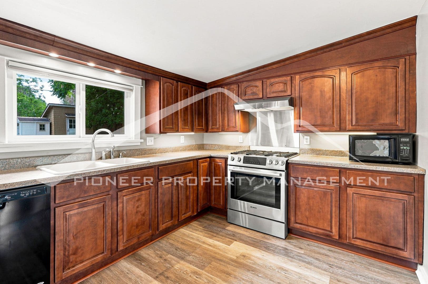 Denver House: 3166 W Walsh Pl