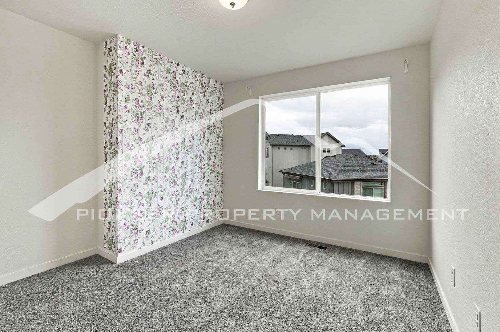 Denver House: 17909 E 54th Ave