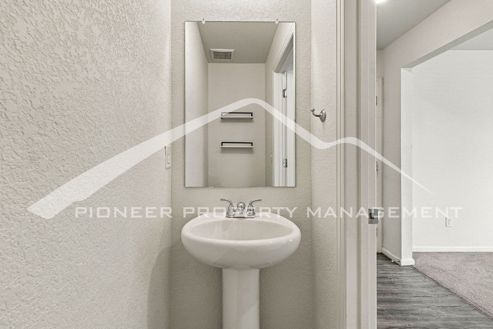 Denver House: 18254 E 51st Pl