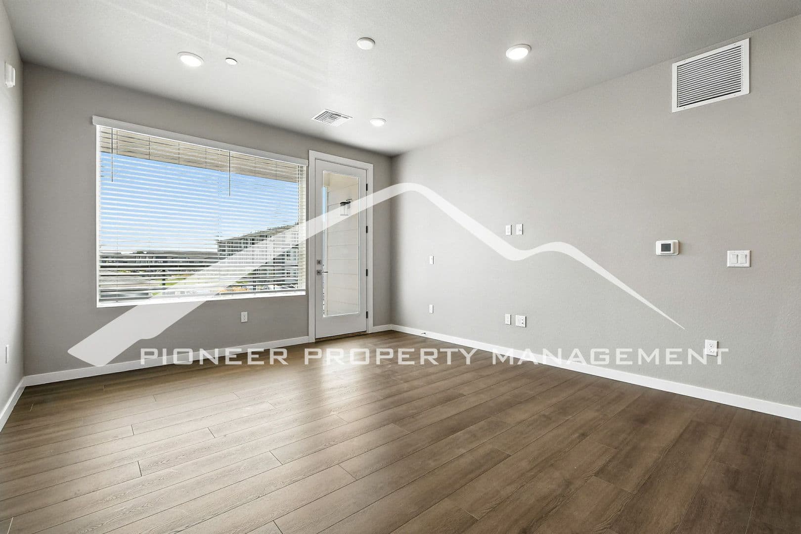 Denver Condo: 6153 N Ceylon St #207-5