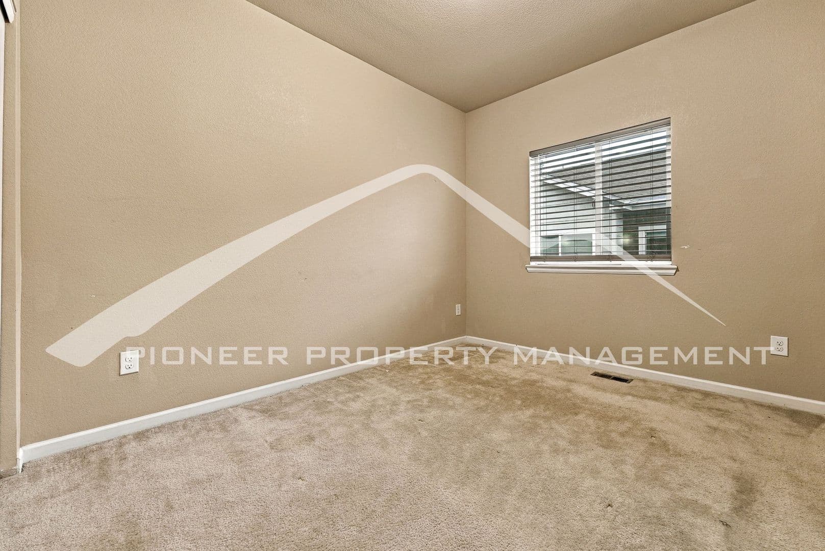 Commerce City Townhome: 14700 E 104th Ave Unit #3004