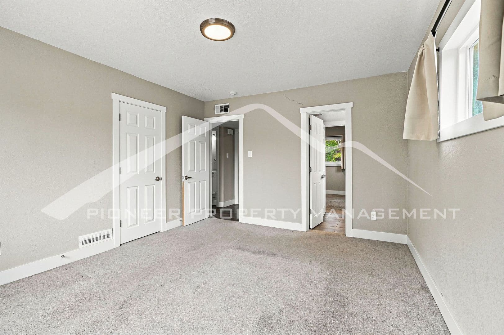 Aurora House: 1235 Scranton St