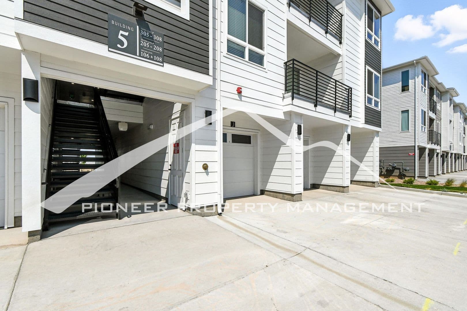 Denver Condo: 6153 N Ceylon St #207-5