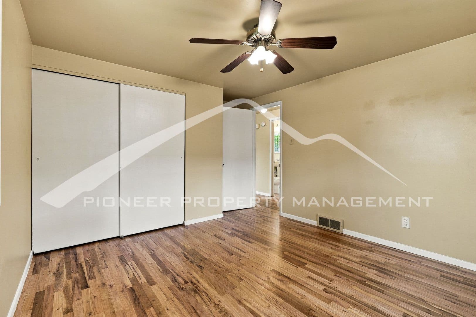 Longmont House: 1150 Lincoln St.
