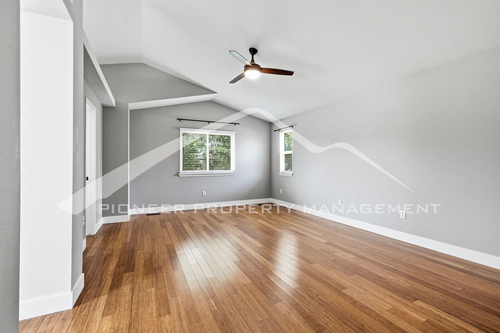 Erie House: 333 Sanders Circle