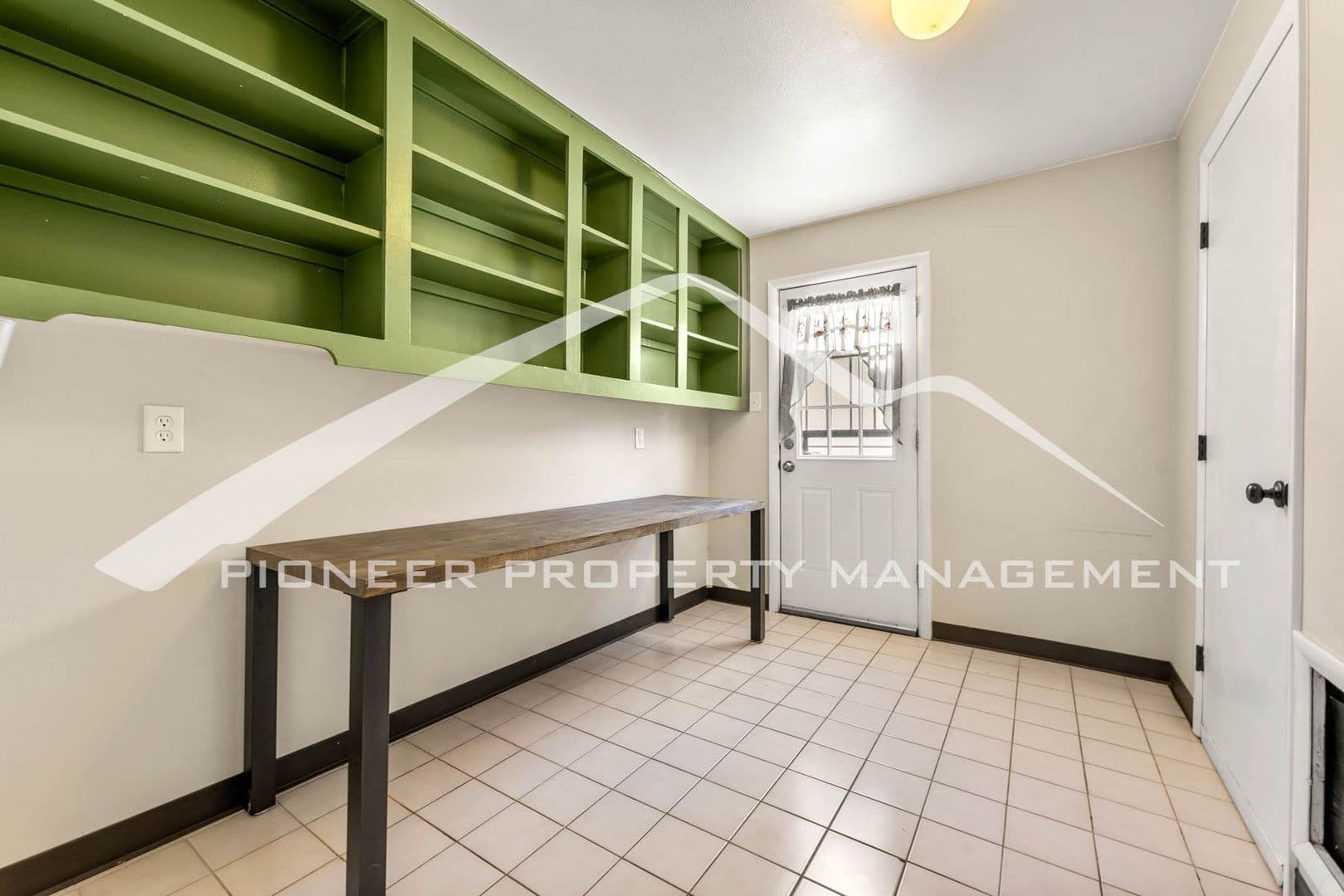 Denver House: 1531 S Patton Ct
