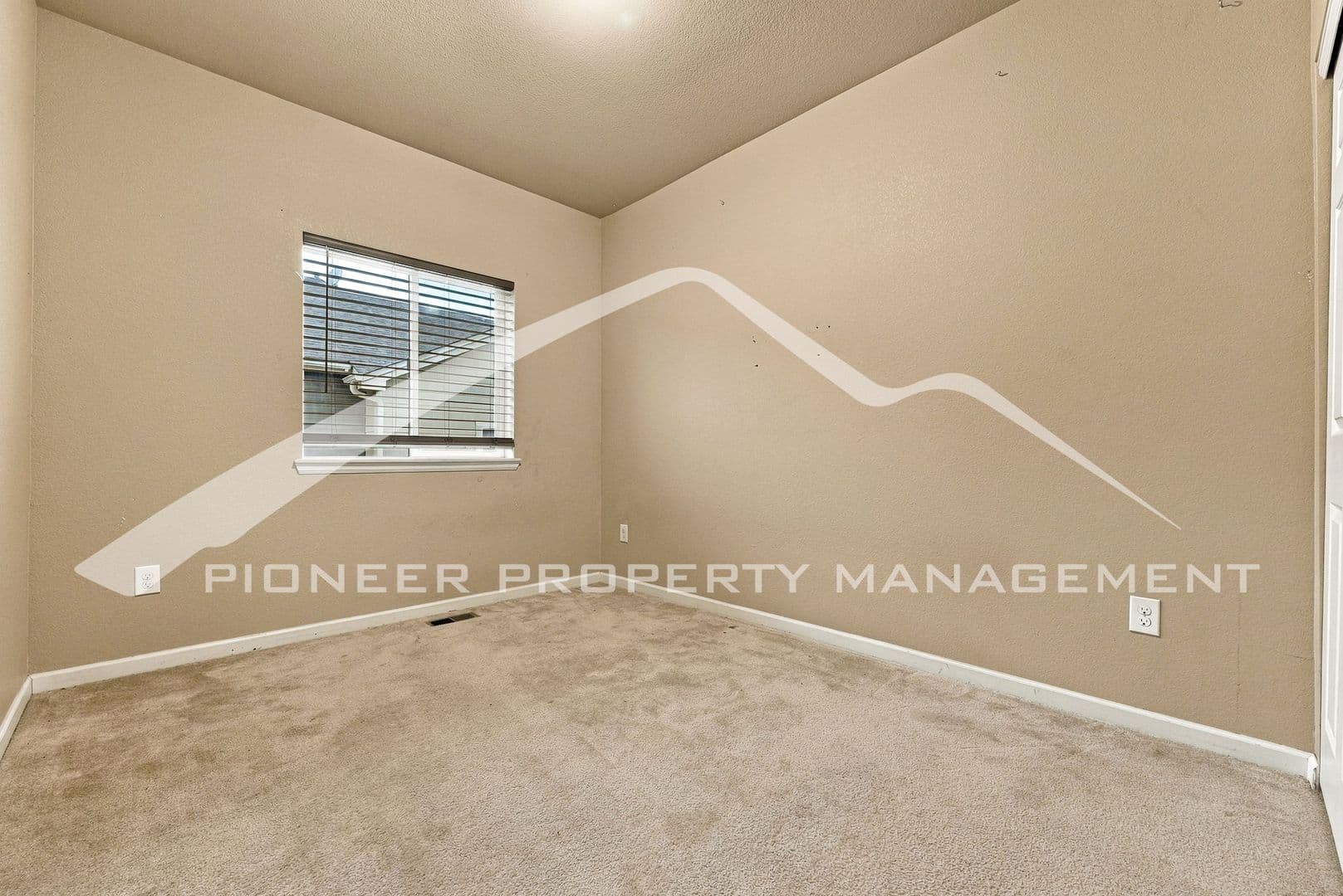 Commerce City Townhome: 14700 E 104th Ave Unit #3004