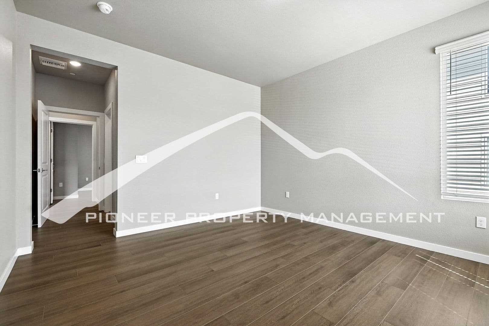 Denver Condo: 6153 N Ceylon St #207-5