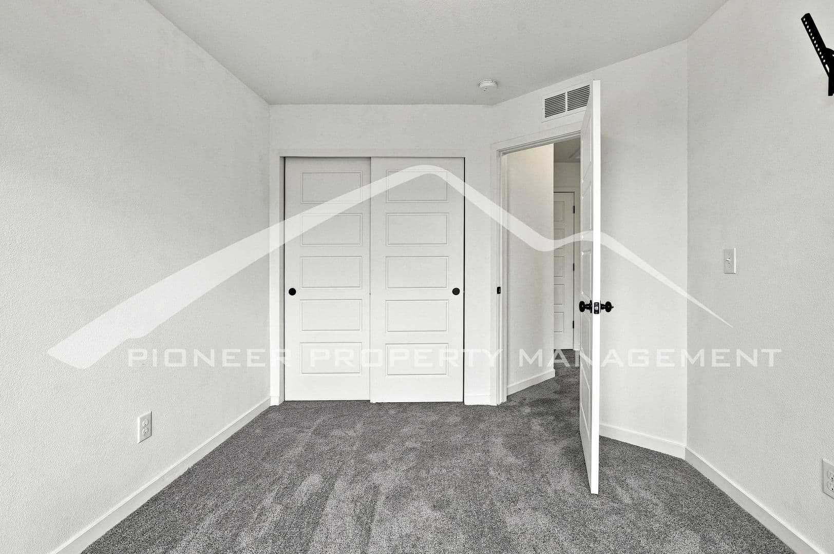 Denver House: 17909 E 54th Ave
