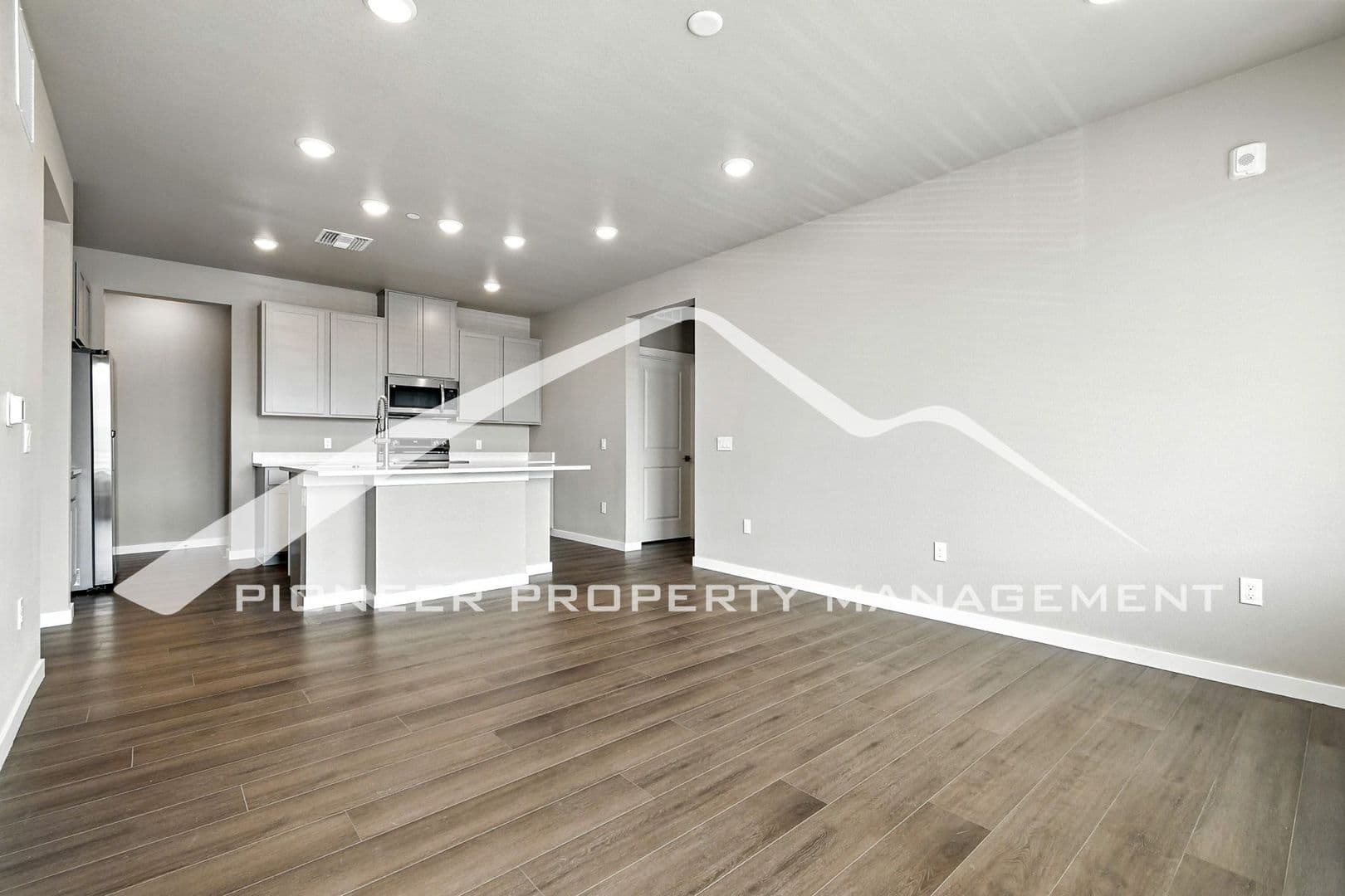 Denver Condo: 6153 N Ceylon St #207-5