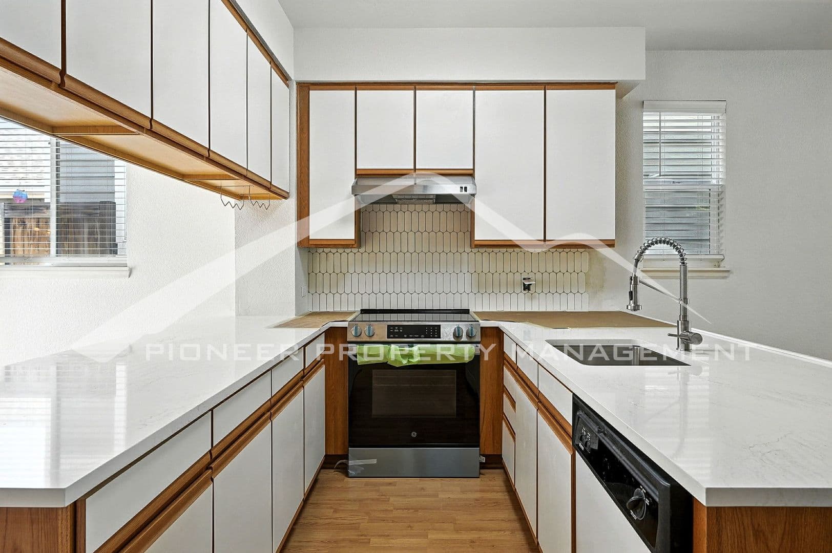 Lakewood Townhome: 1726 Depew Street