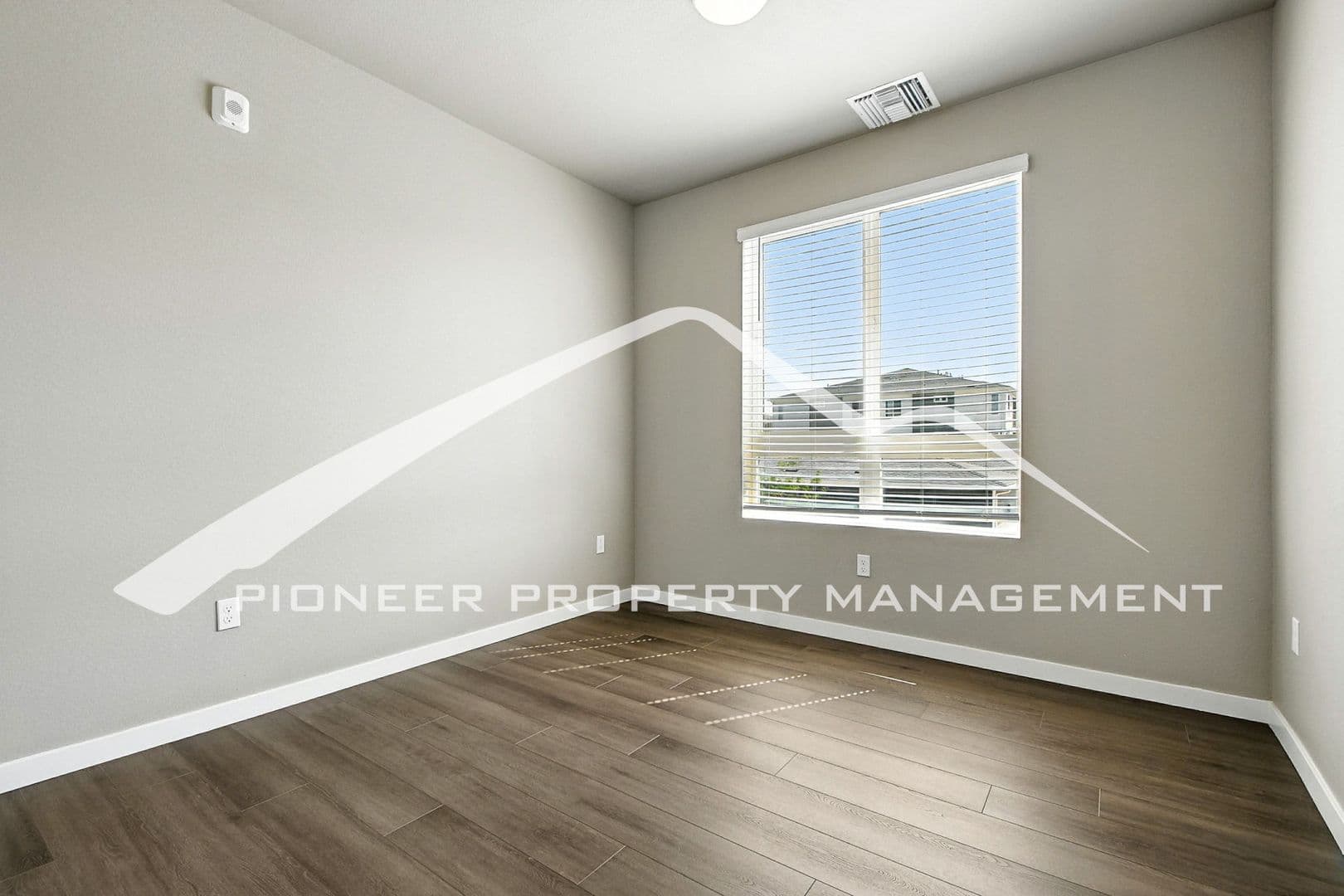 Denver Condo: 6153 N Ceylon St #207-5