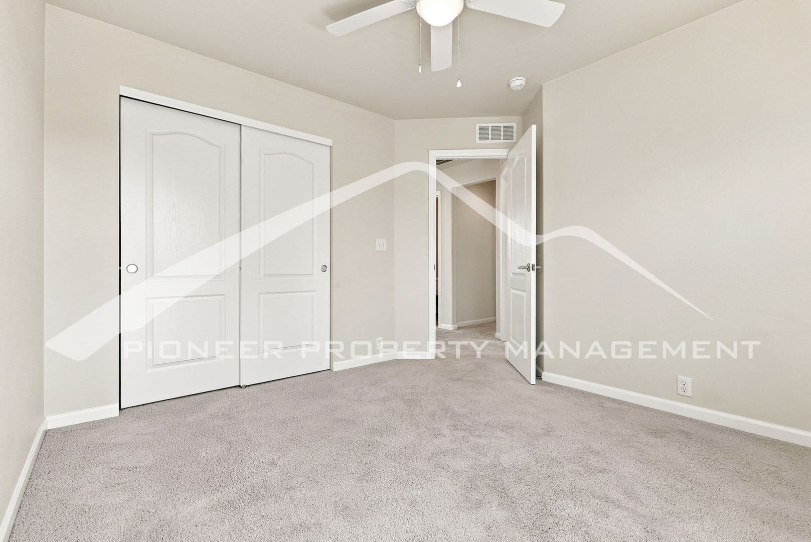 Aurora House: 6583 S Irvington Way