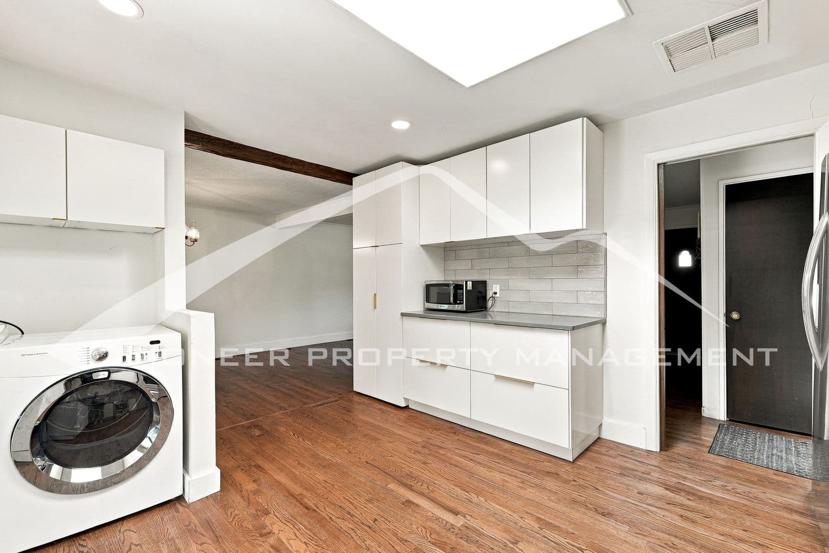 Lakewood House: 10420 W 13th Pl
