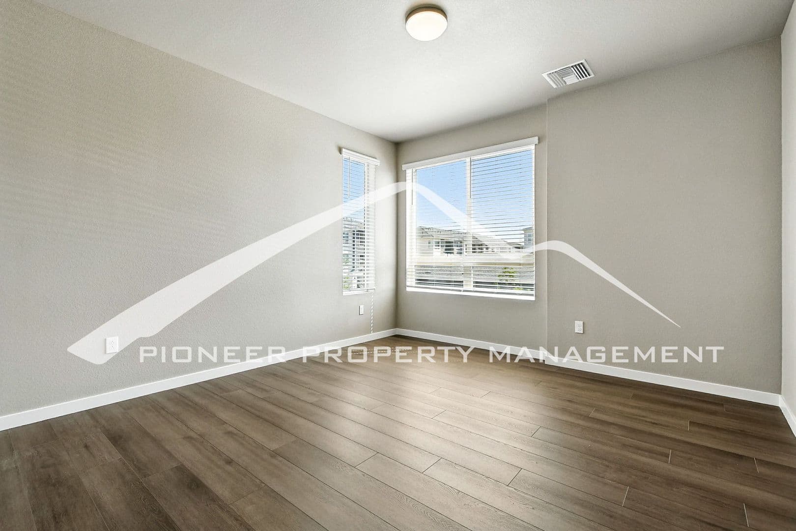 Denver Condo: 6153 N Ceylon St #207-5
