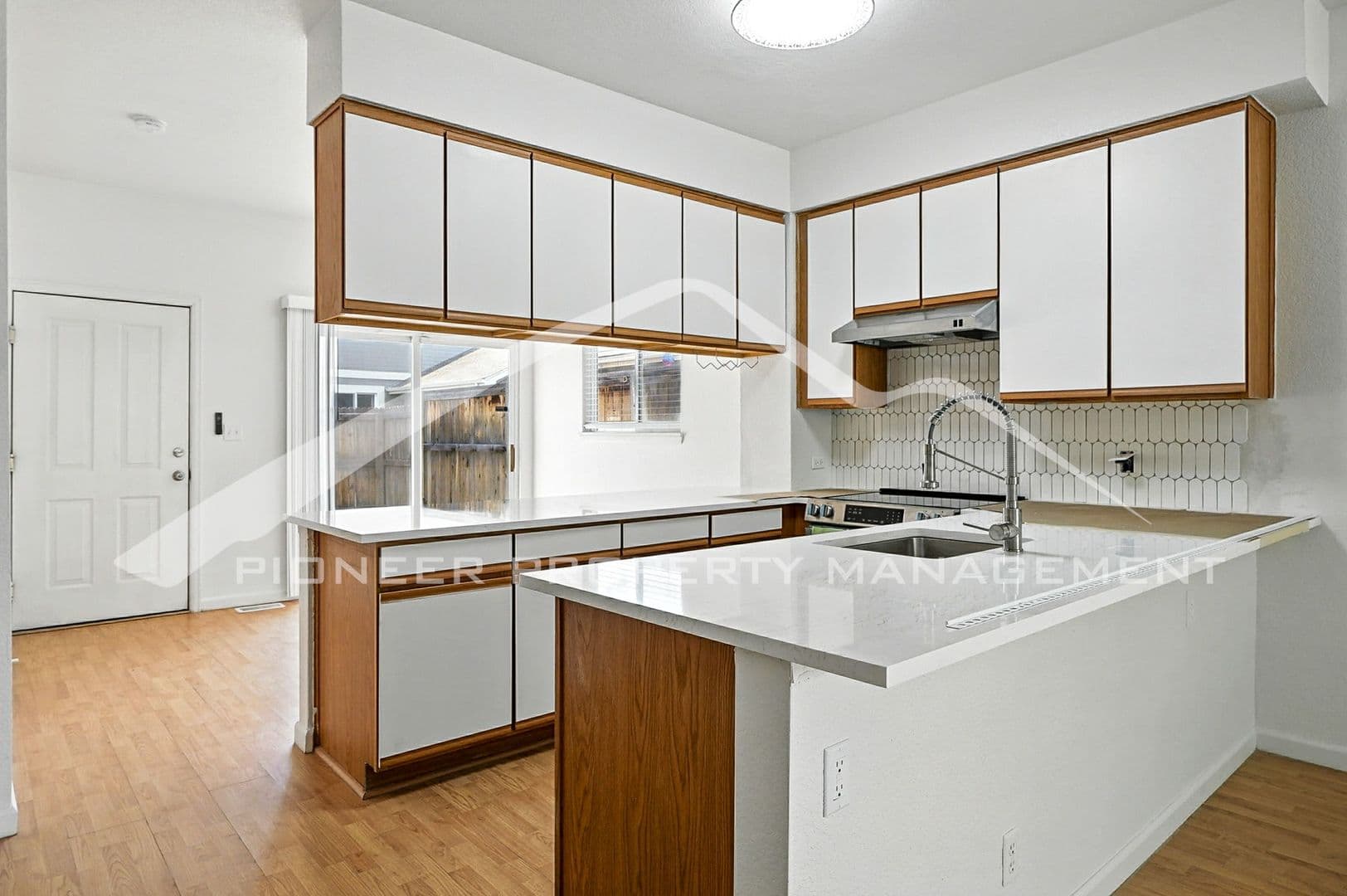 Lakewood Townhome: 1726 Depew Street