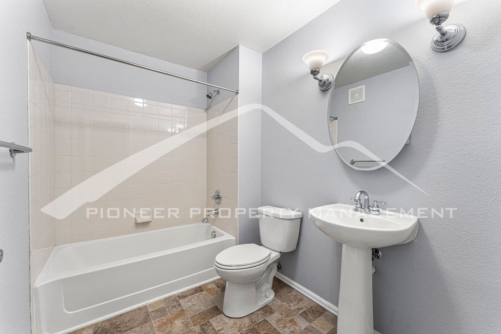 Aurora House: 3875 S Dayton St #203