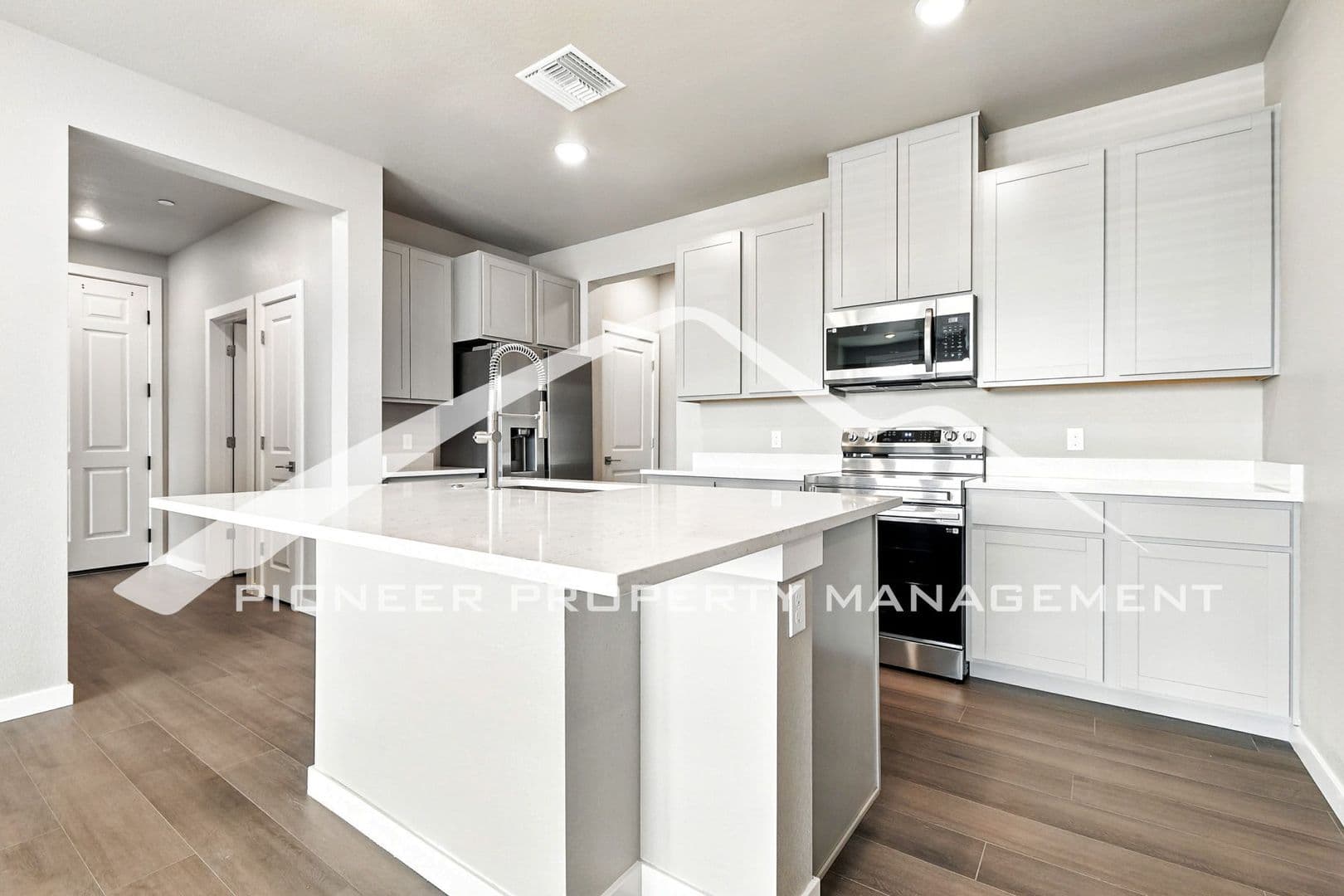 Denver Condo: 6153 N Ceylon St #207-5