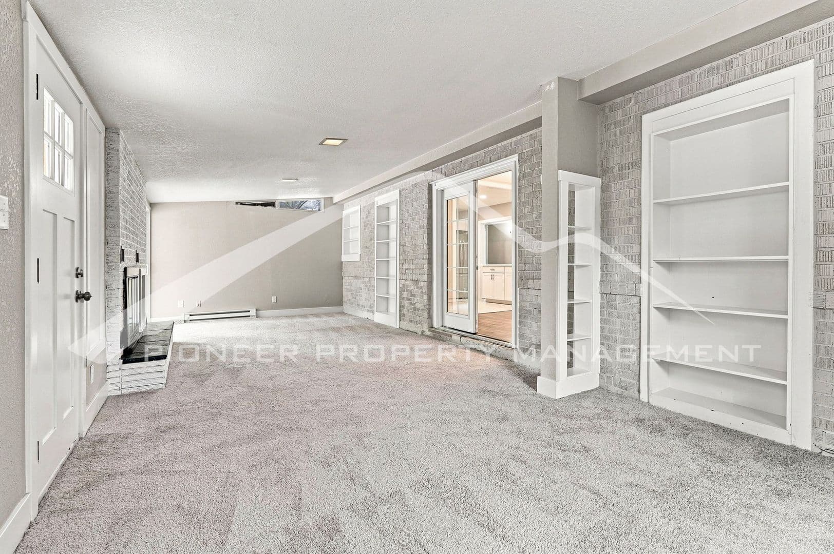 Aurora House: 1235 Scranton St