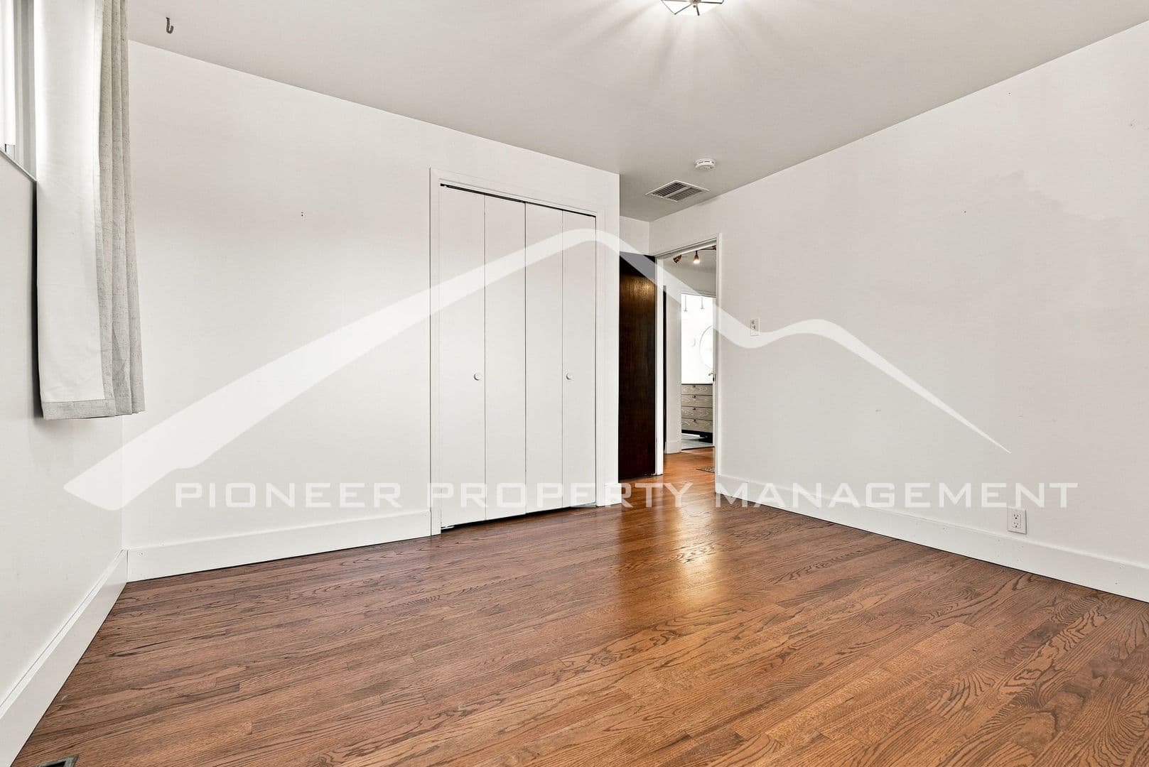 Lakewood House: 10420 W 13th Pl