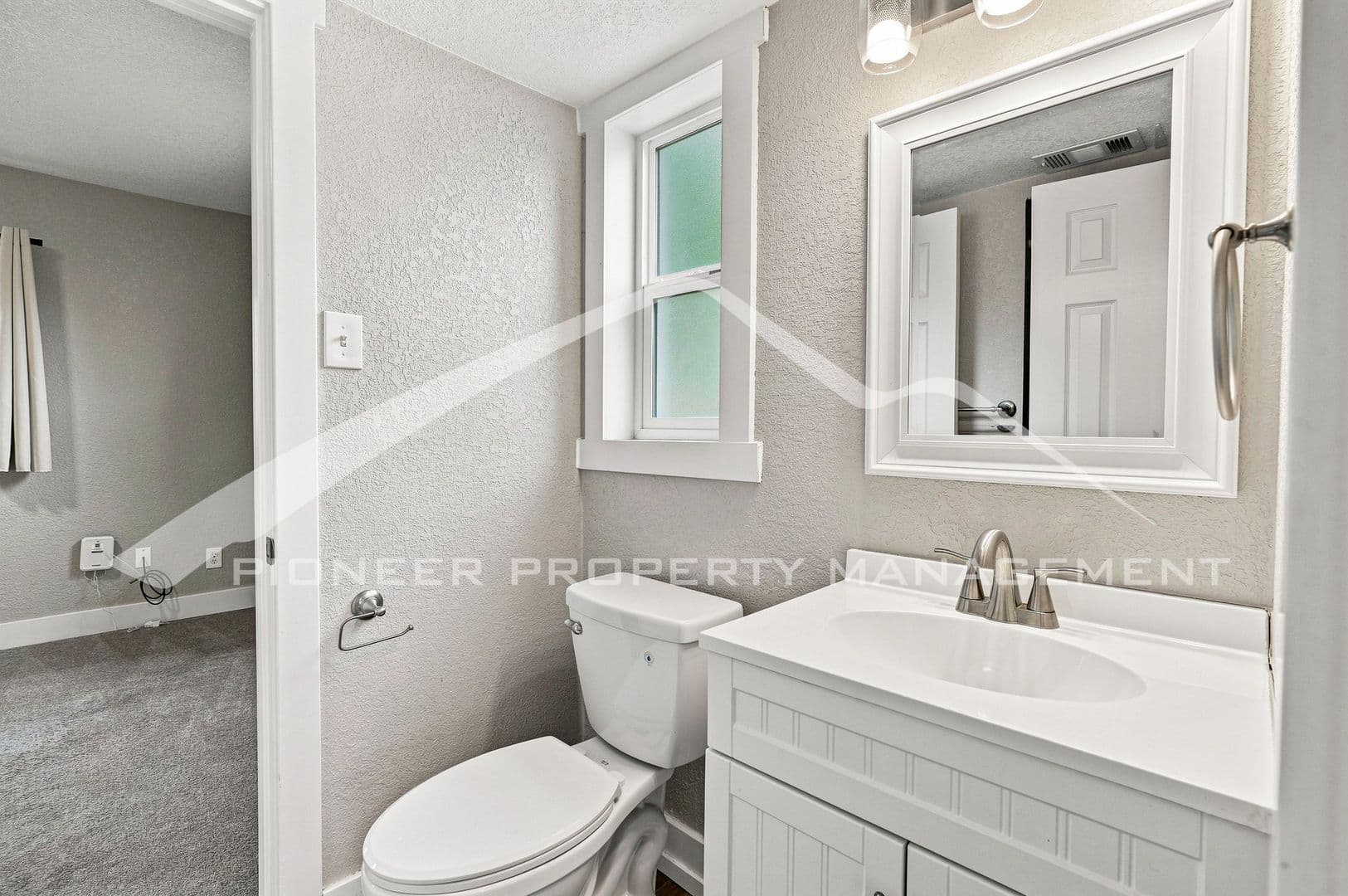 Aurora House: 1235 Scranton St