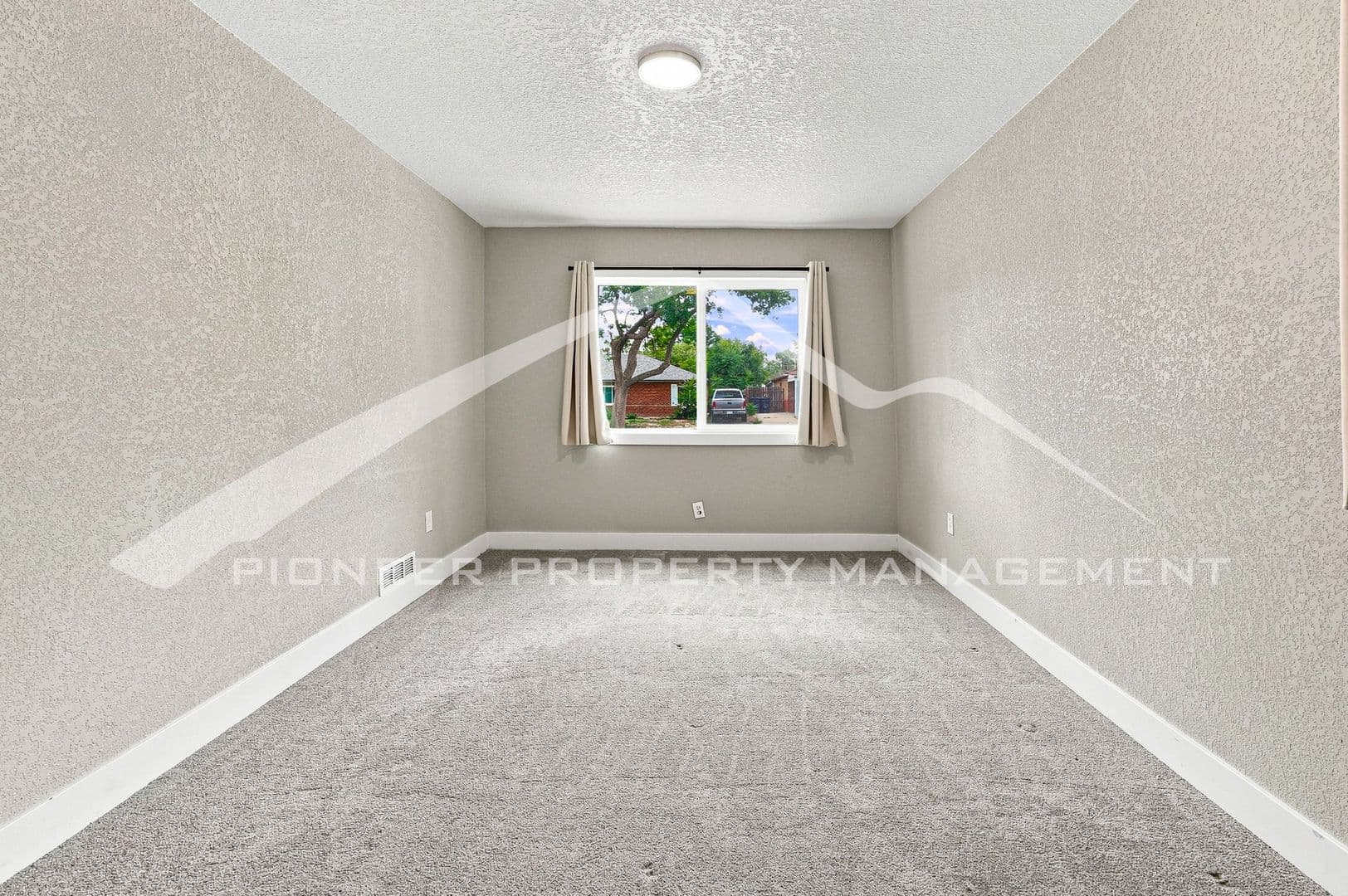 Aurora House: 1235 Scranton St