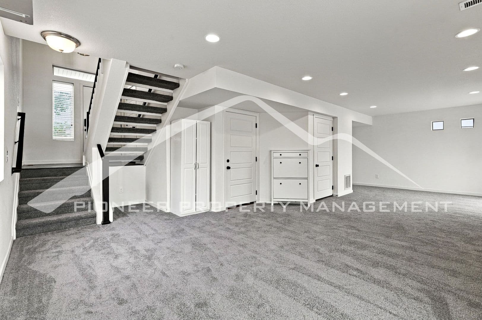 Denver House: 17909 E 54th Ave