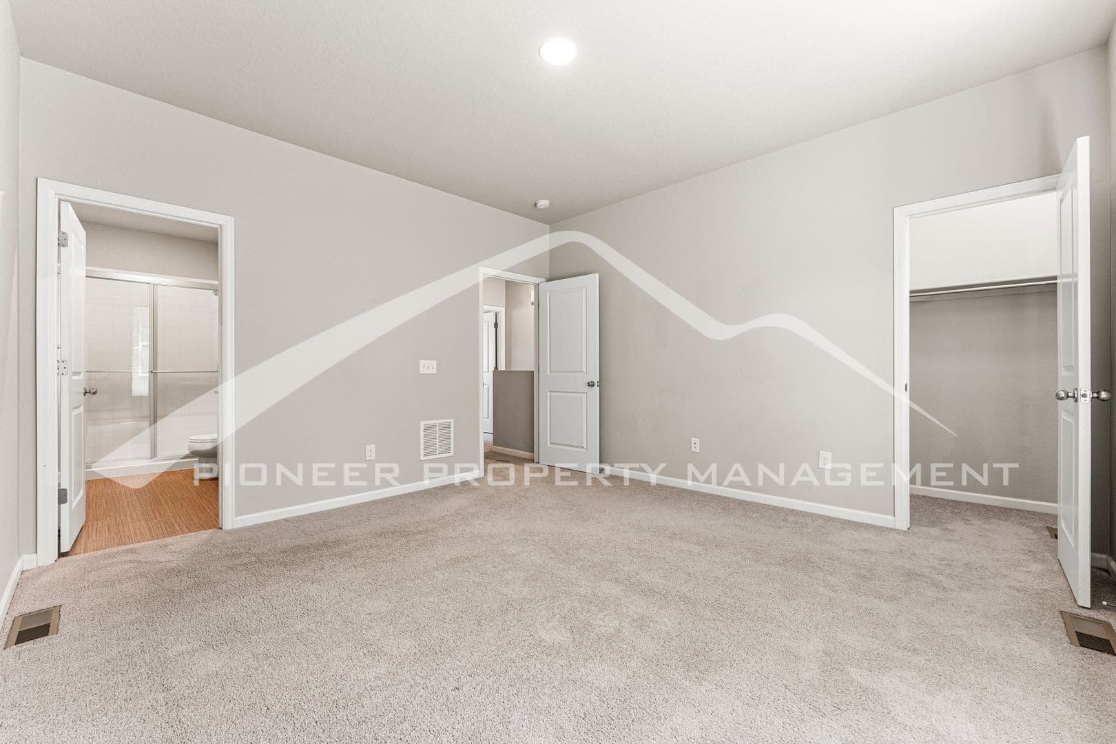 Lakewood House: 1152 Oak St