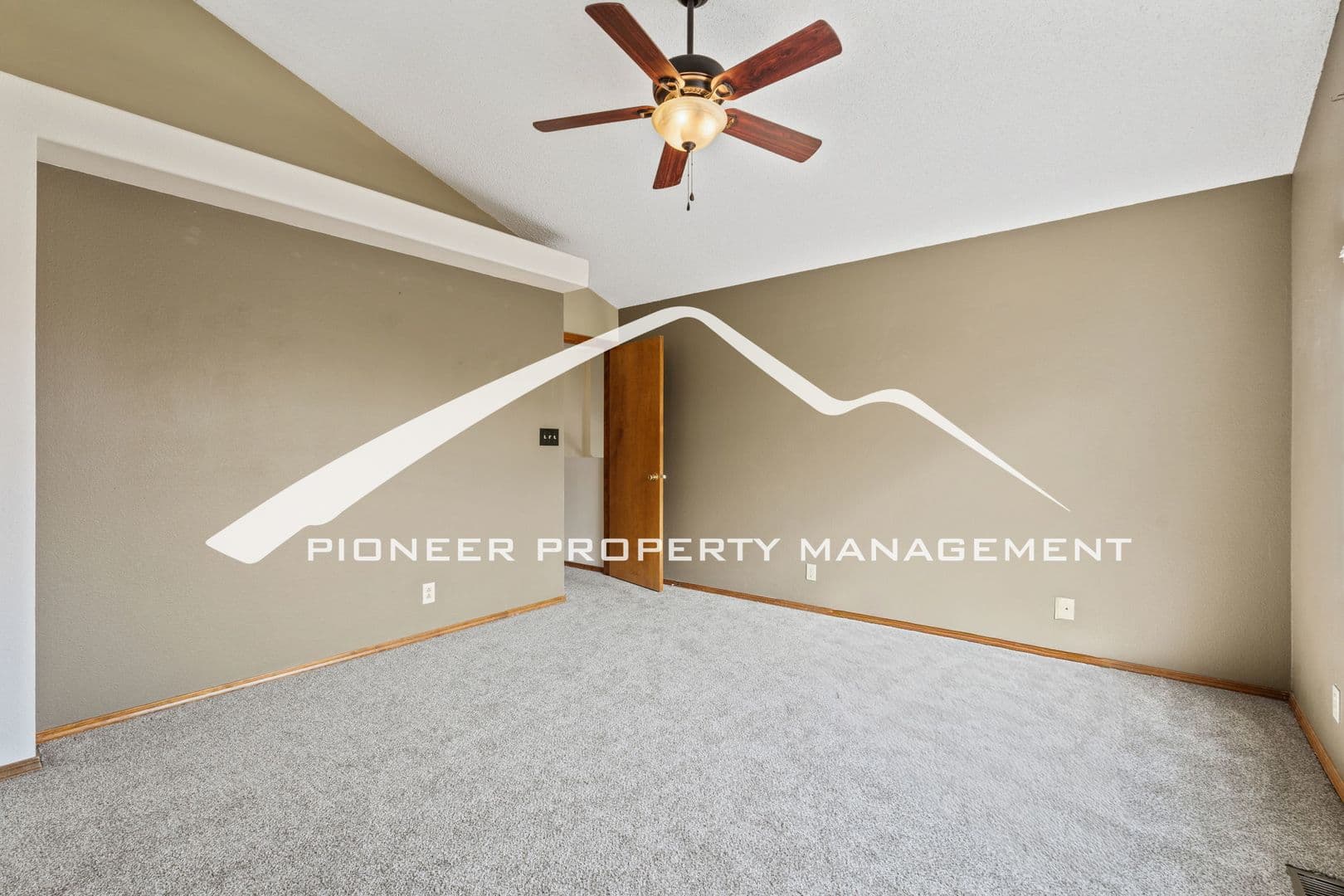 Colorado Springs House: 1328 Hamstead Ct