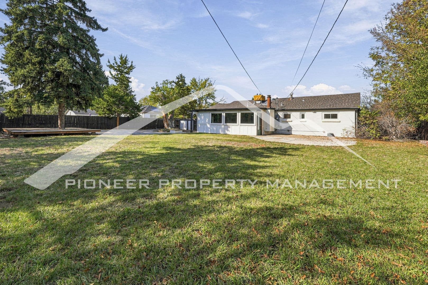 Lakewood House: 10420 W 13th Pl