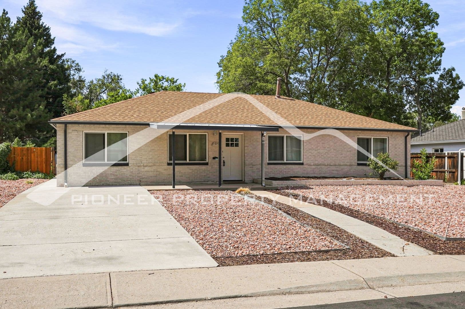Aurora House: 1235 Scranton St