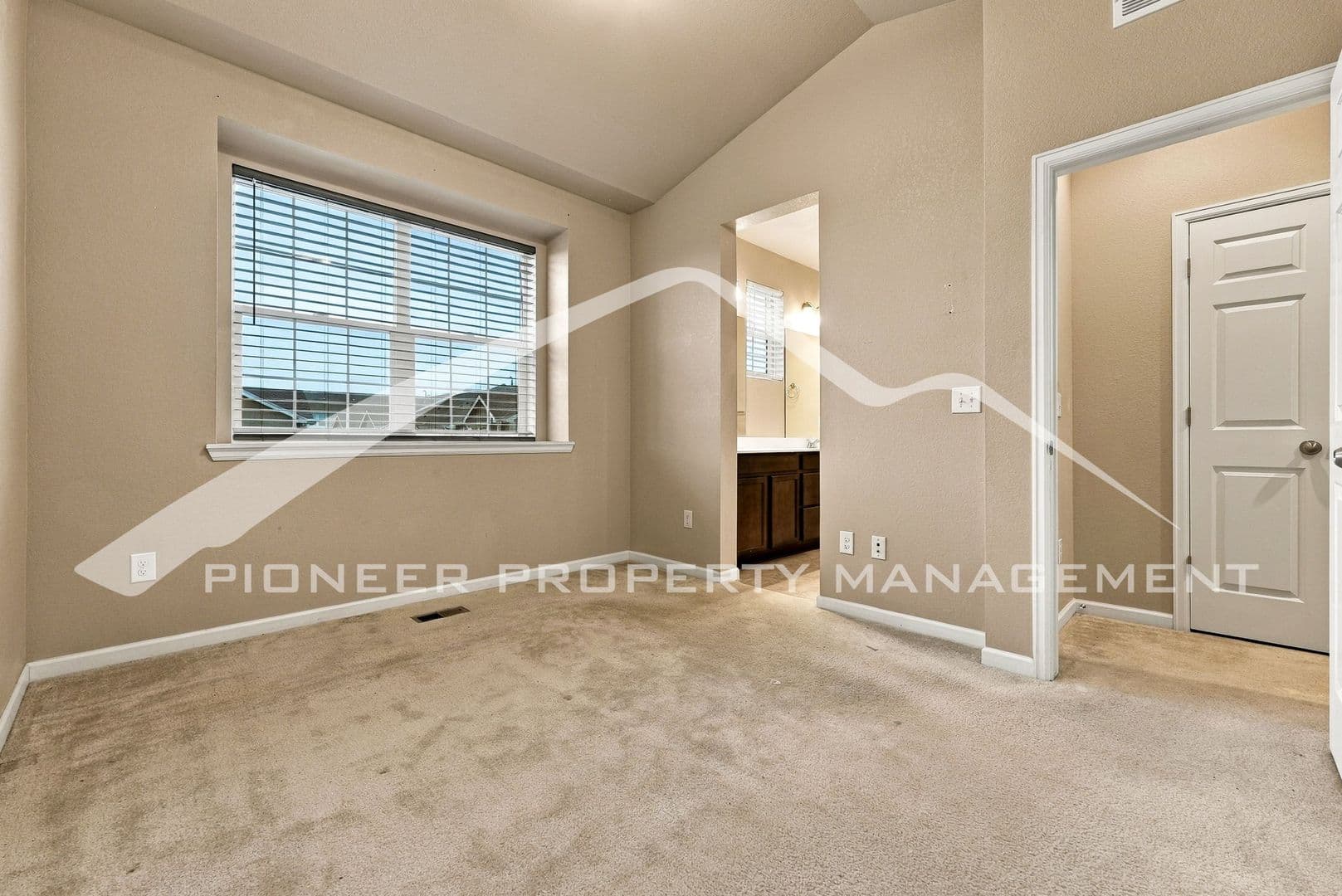 Commerce City Townhome: 14700 E 104th Ave Unit #3004