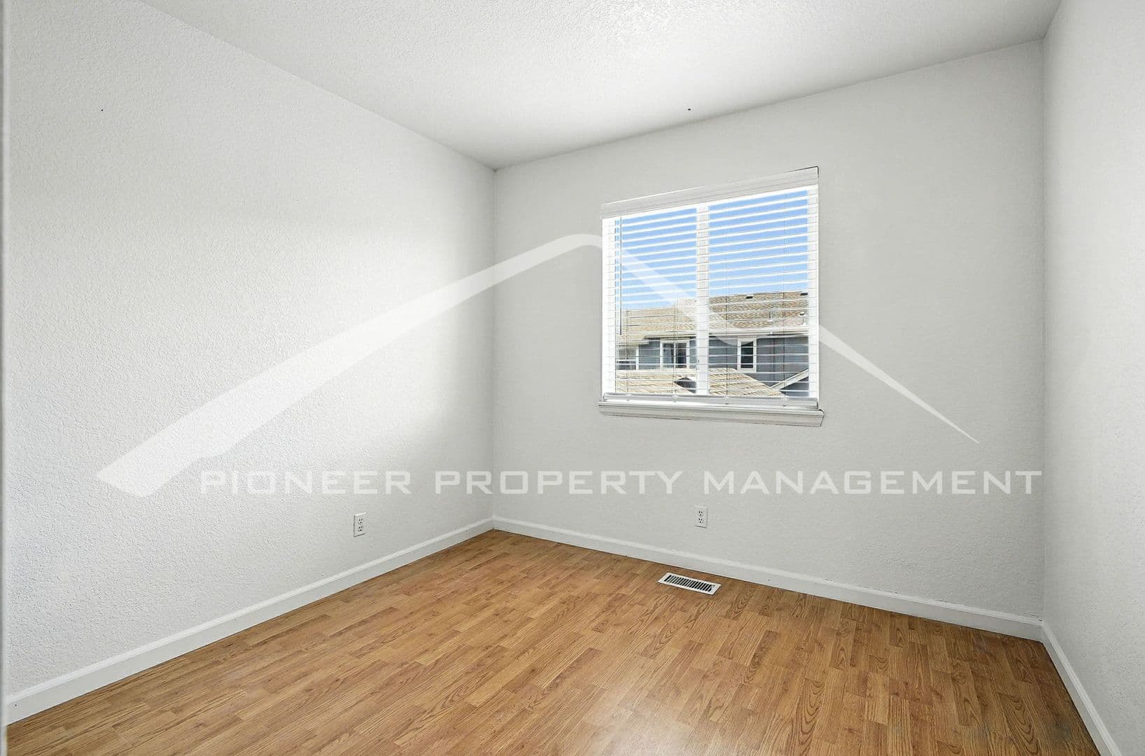 Lakewood Townhome: 1726 Depew Street