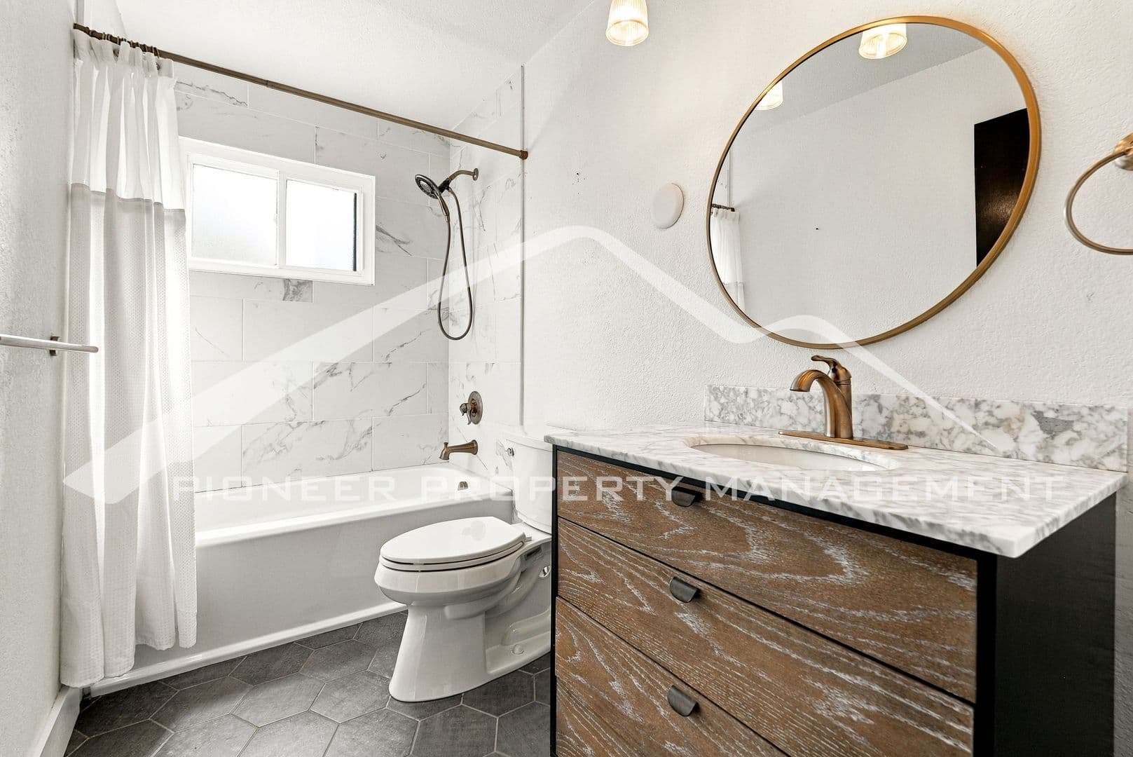 Lakewood House: 10420 W 13th Pl