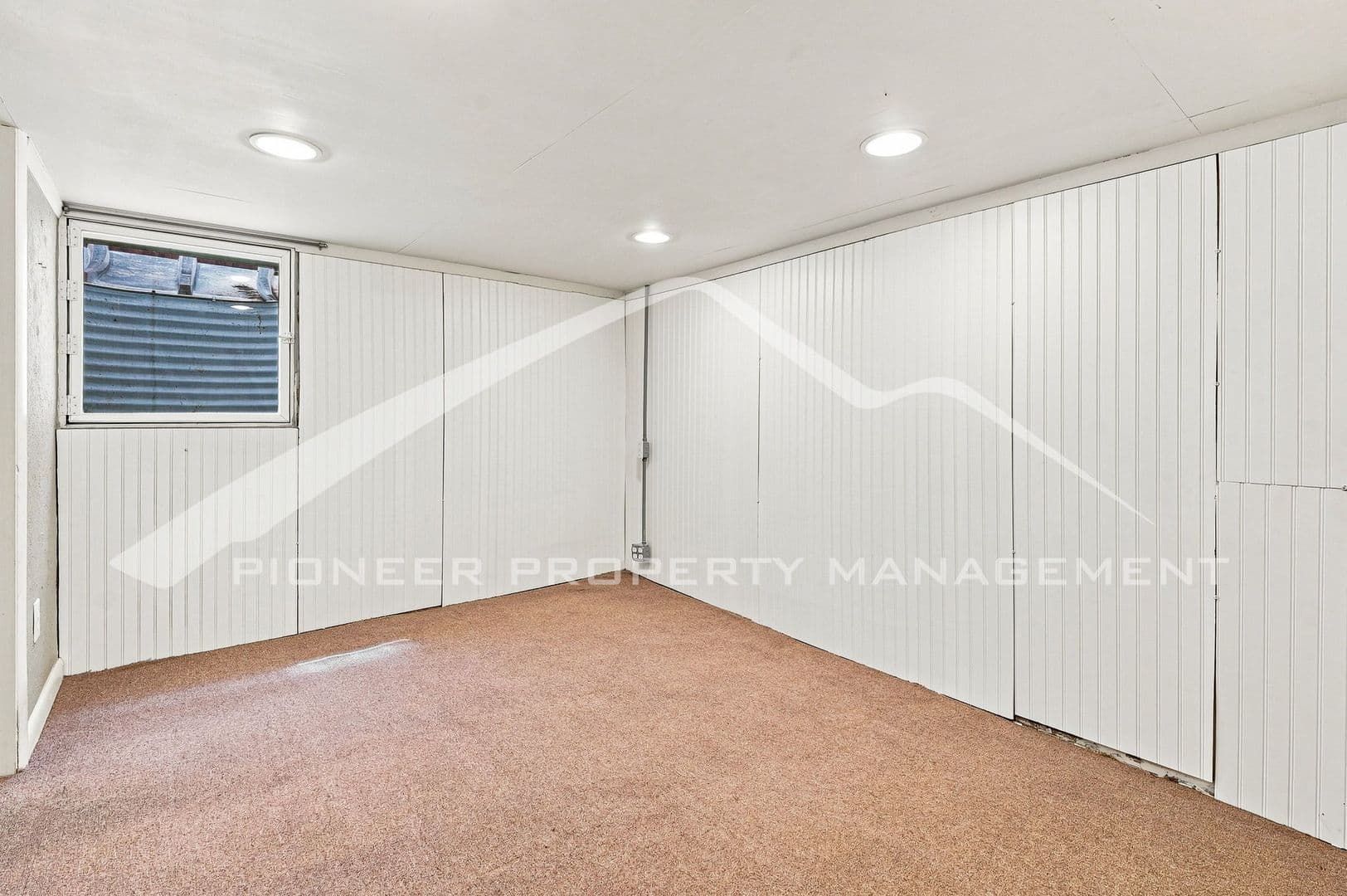 Denver House: 3166 W Walsh Pl