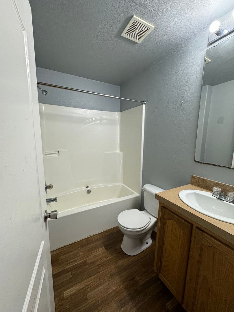Claremore Apartment: 777 Hilltop Drive