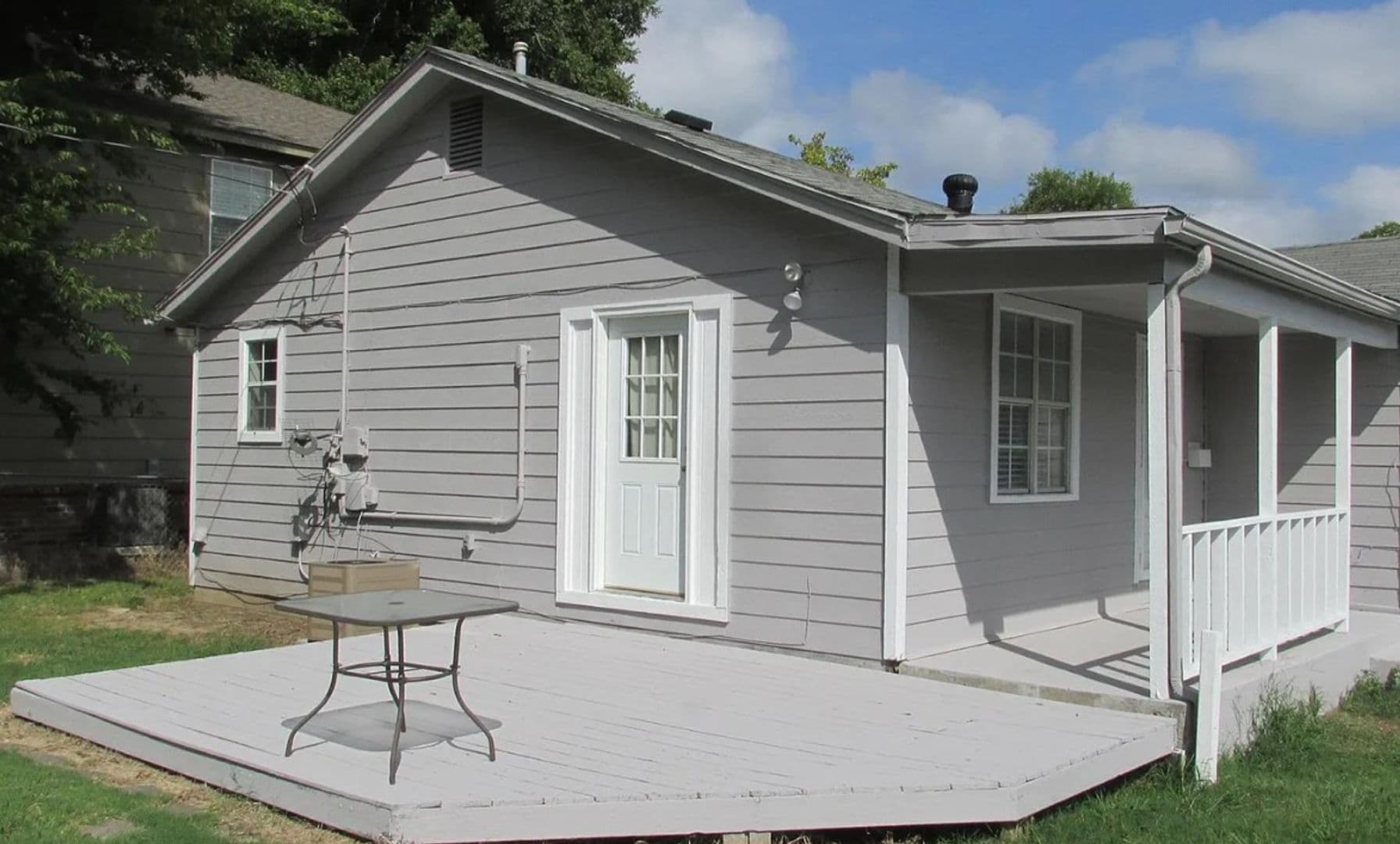 Claremore House: 107 N Kates Ave