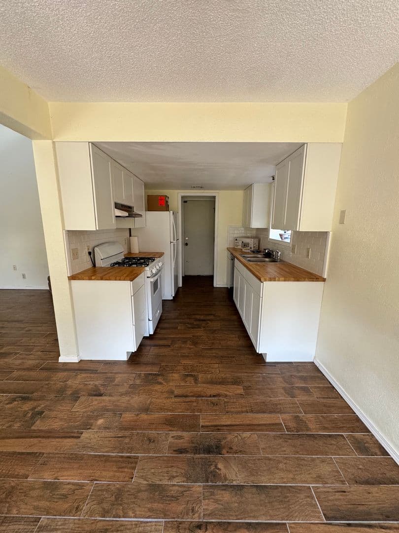 Broken Arrow House: 4515 W Princeton Pl